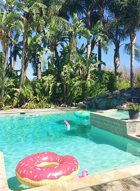 How To Throw The Perfect End Of Summer Pool Party Inspired By This