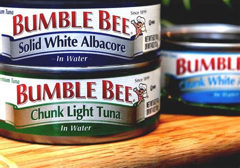 Bumble bee foods has begun using sap blockchain technology to track yellowfin tuna from the oceans where they're caught to the store where they're bought, according to a company press release. Bumble Bee Foods - Bumble Bee Tuna Fish