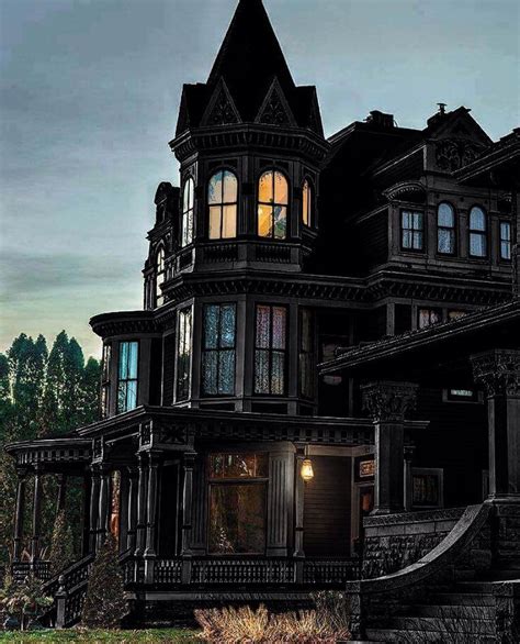 Spooky House W Ari In 2020 Gothic House Victorian Homes Creepy Houses