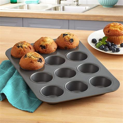Muffin Pans Cm