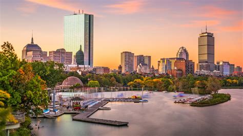 The Essential Travel Guide To Boston Infographic