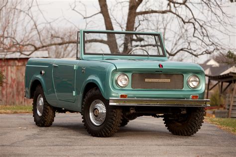 Essential Buying Guide: International Harvester Scout 80 + 800