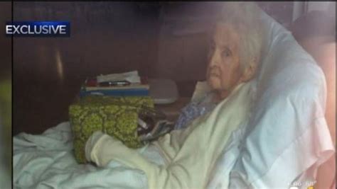 86 Year Old Mass Woman Forgotten Locked Inside Dialysis Clinic Cbs News