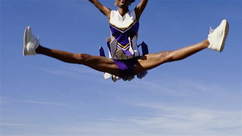 Black Cheerleader Says She Got Kicked Off Of Her Team For Wearing A Bonnet To Practice Blavity