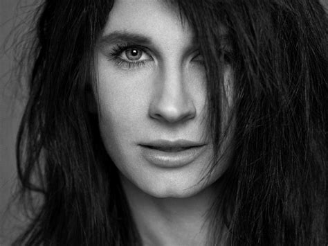 Sylwia grzeszczak (23 l.) swoich sił na estradzie próbowała od najmłodszych lat. Sylwia Grzeszczak - Musiclife.pl - z muzyką przez całe życie!
