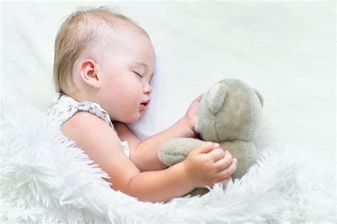 So, download the latest version and keep in mind that the prom mod sims 4 isn't available. Baby sleeping with teddy bear Stock Photo free download