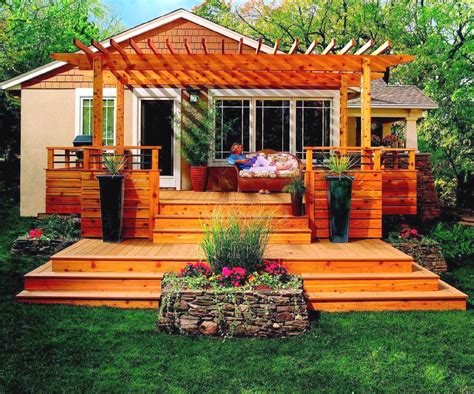 Easy Redwood Deck Plans You Should Try For Your Backyard Awesome Backyard Deck Design