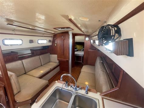 1990 Island Packet 32 Cruiser for sale - YachtWorld