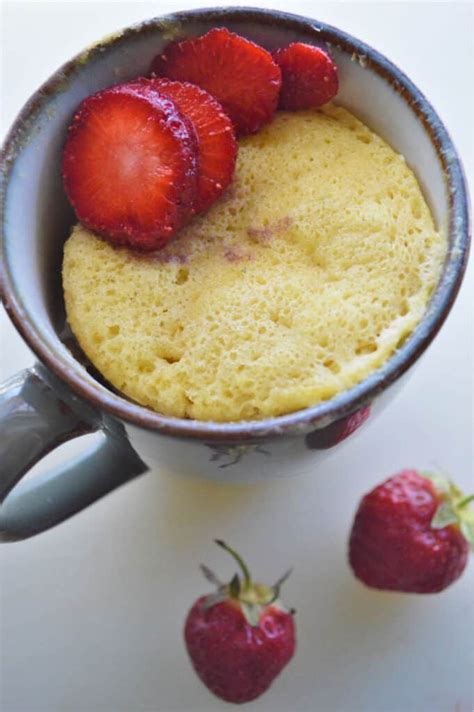 Easy keto mug cake, make this low carb chocolate mug cake in less than a minute in your microwave! Simple Keto Vanilla Mug Cake in Under 5 Minutes ...