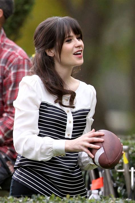 Topicscelebrity hair hair haircut ideas haircuts hairstyle ideas hairstyles zooey deschanel. Zooey Deschanel Photos Photos: Zooey Deschanel Plays ...