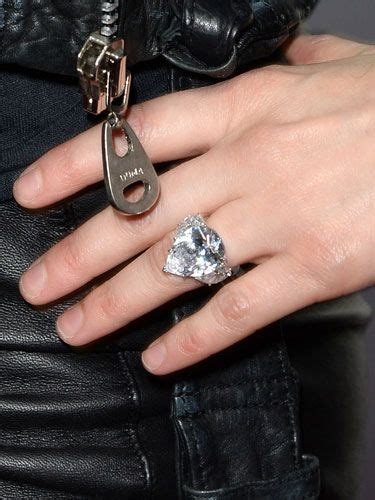 Avril Lavigne Chad Kroeger Engagement Ring