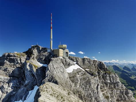 Das gemeindegebiet erstreckt sich östlich bis zur passhöhe der schwägalp, die die grenze zum kanton appenzell ausserrhoden bildet. Säntis - Schwägalp | Zihlmann Reisen