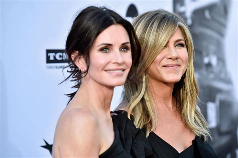 Courteney cox's birthday tribute to jennifer aniston involved her attempting to cosplay as her longtime friend for a sweet instagram post. Reality Behind Jennifer Aniston Betrayed By Courteney Cox ...