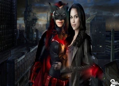 Pin By Khalil Boddie On Batwoman And Maggie Sawyer Maggie Sawyer Batwoman Character