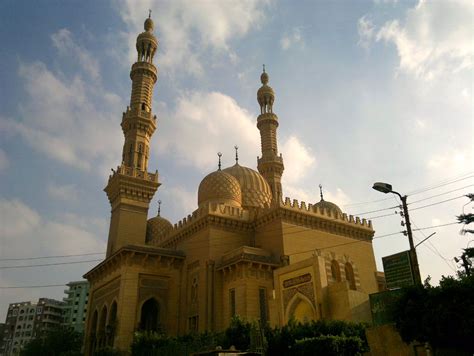 قصة بناء مسجد الفتح في رمسيس كان كنيسة المصري لايت
