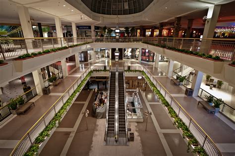 14 Biggest Malls In America That Shopaholics Will Love Page 4