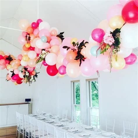 Impresiona a todos con una espectacular decoración con globos: arco de flores y globos 2 | cumple de Lupita | Pinterest ...