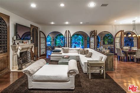 Photos of the townhouse when jeffrey epstein owned it surfaced around the time that alberto pinto passed away in 2012. Melissa Rivers Drops $11 Million On A Santa Monica Mega ...