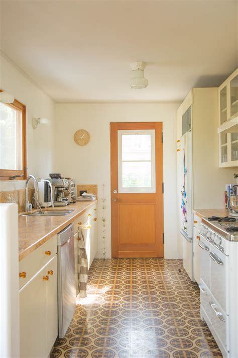 Portable kitchen islands are widely available, and they can be a great option for galley kitchens that are small enough to require a more flexible design. 43+ Small Galley Kitchen Designs Background - House Decor Concept Ideas
