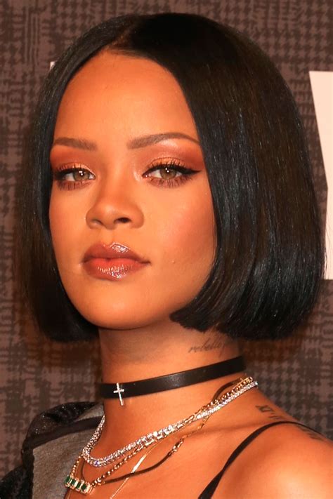 Rihanna's Beauty File | Look