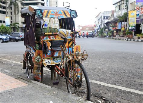 Bicycle O Becak Em Makassar Sulawesi Indonésia Foto Editorial