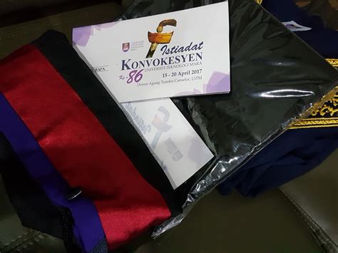 Kenangan warga kerja bahagian pengambilan pelajar (bpp) uitm melaksanakan tugasan secara bekerja dari rumah dalam tempoh perintah kawalan pergerakan (pkp) bermula 18 mac 2020. Debaran Konvokesyen UiTM ke-86 - Mellya Crayola