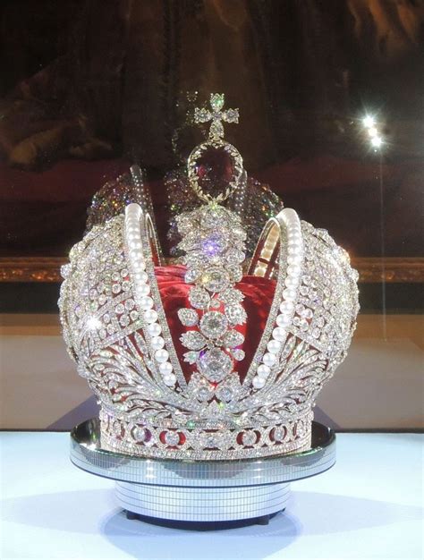 Replica Of Great Imperial Crown Of Russia On Display At 6th Idwi
