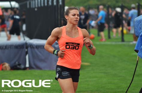 Julie Foucher Rogue Fitness Powerlifting Athlete
