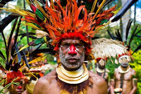 Circuit Dans Lintimite Des Parures Papoues Papouasie Nouvelle Guinee