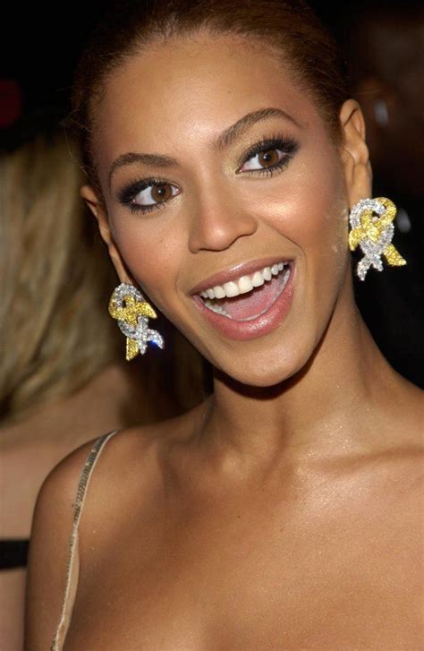 9 Sexy Celebrities With The Best Teeth In Hollywood Page 4 Of 10 Fame Focus