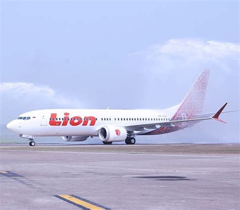 Sebuah pesawat penerbangan lion air dari jakarta dengan 188 penumpang termasuk anak kapal dilaporkan terbunuh apabila kapal terbang itu terjunam ketika menuju ke pekan pangkal pinang di pulau sumatra. Sejarah Pesawat Lion Air Terhempas