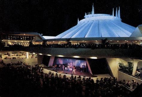 Disneylands Space Mountain Ride Will Be Restored To Its Classic Theme