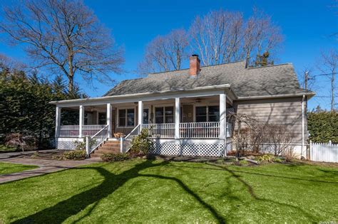 432 Lombardy Boulevard Brightwaters Ny 11718 Trulia