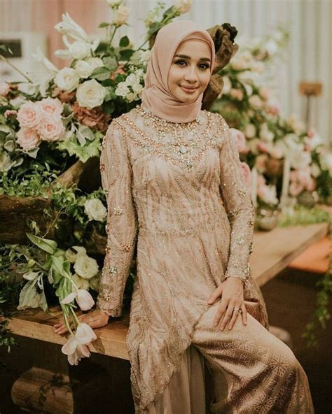 Contoh desain dress untuk orang gemuk dan pendek 2019. Model Kebaya Muslim Untuk Lamaran - Jual Baju Brokat ...