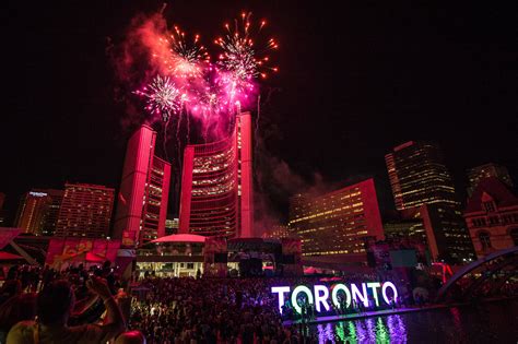 the top 10 canada day fireworks in toronto for 2017