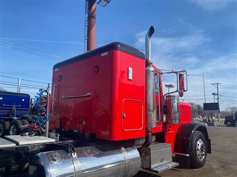 Search for used semi trucks. Used 2008 Peterbilt 389 For Sale ($52,800) | Chicago Motor ...