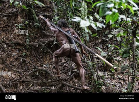 Huaorani Tribe Ecuador Hi Res Stock Photography And Images Alamy