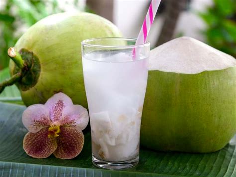 12 Popular Local Indonesian Drinks To Try On Your Next Trip Over