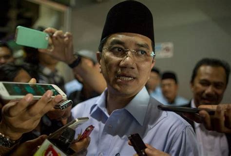 Pakatan harapan was founded on 22 september 2015, two years after the 2013 general election, due to disagreements and conflicts between pas and dap mainly regarding the issue of the implementation of the sharia law, resulting in pas splitting off. Kenyataan Rafizi hanya pandangan peribadi - Azmin | Astro ...