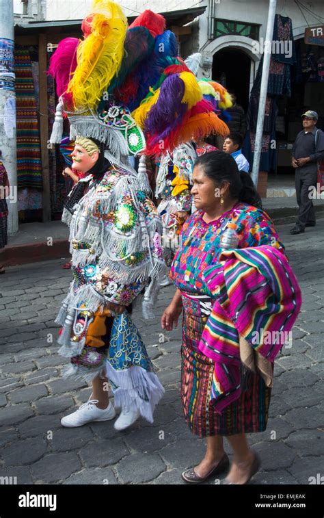 La Danza De La Conquista Chichicastenango Guatemala Fotografía De