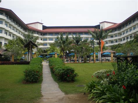 Its convenient location offers easy access to many tourist attractions and batik souvenir shops. *The KUANTAN blog*: Kuantan Hotels