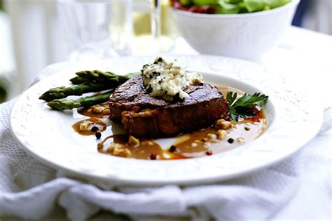 Heat the butter in a large skillet until very hot. Filet Mignon With Creamy Peppercorn Sauce | Recipe | Beef ...