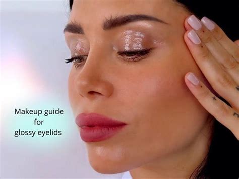 Glossy Eyelids Are Back In Trend Heres How You Can Rock It Like