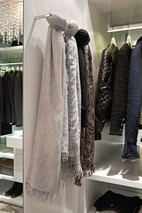 Make Your Closet Look Like A Chic Boutique Divine Style