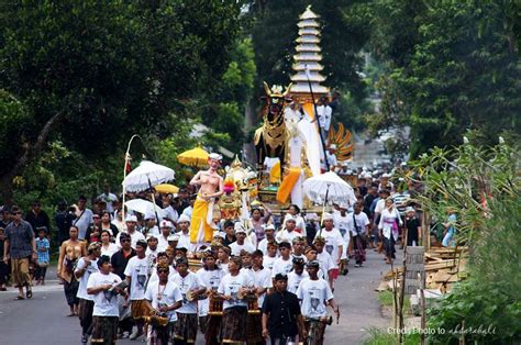 Ngaben Ceremony Parade Bali Cremation Tour Bali Star Island Offers