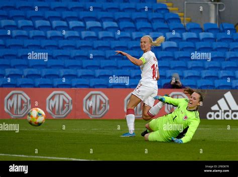 Laura Osullivan Hi Res Stock Photography And Images Alamy