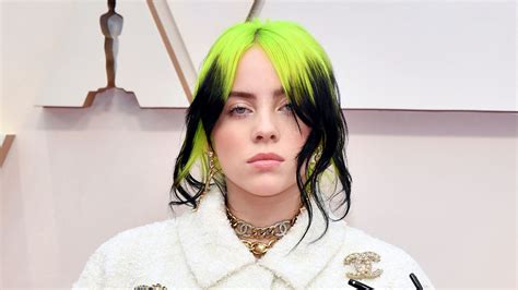 She joined the los angeles children's chorus at age 8. Bodenständig? Billie Eilish findet ihr Starsein surreal ...