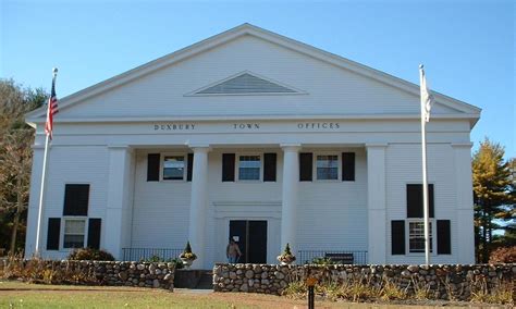 Duxbury Funeral Homes, funeral services & flowers in Massachusetts