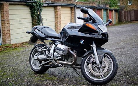 2000 BMW R1100S - Moto.ZombDrive.COM