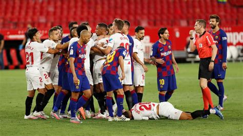 Messi entró en el área y encaró a diego carlos. Poll results: Should Messi Or Diego Carlos Have Been Sent ...